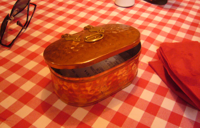 Guy Leaves $10 Tip In A Fancy Restaurant Instead Of The Expected $14, Doesn’t Expect Things To Escalate So Horribly