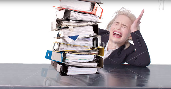 Emilia Clarke Tries Her Hand At Stock Photography, And The Result Is So Funny The Internet Wants Her To Star In 'The Office' Emilia Clarke Tries Her Hand At Stock Photography, And The Result Is So Funny The Internet Wants Her To Star In 'The Office'