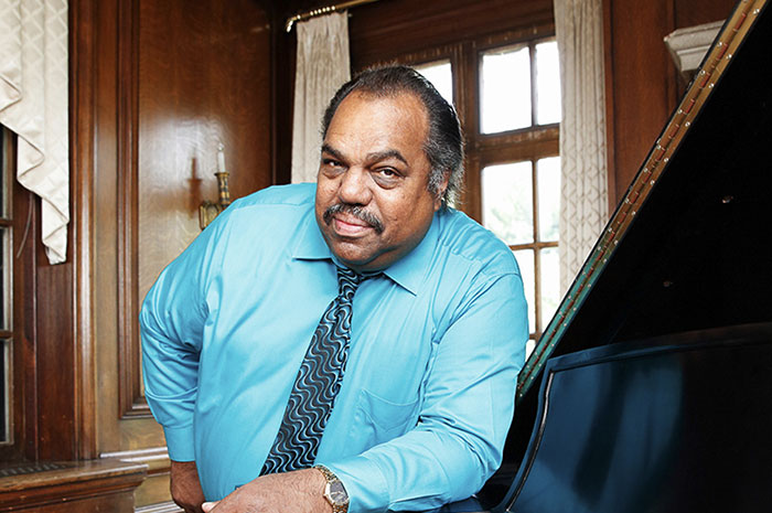 Black Man Who Attended The KKK Rallies For 30 Years Made 200 Of Them Leave The Klan