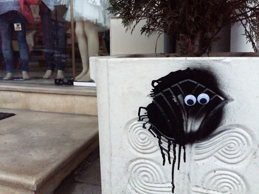 I Bring Bulgarian Streets To Life By Putting Googly Eyes On Random Objects (New Pics)