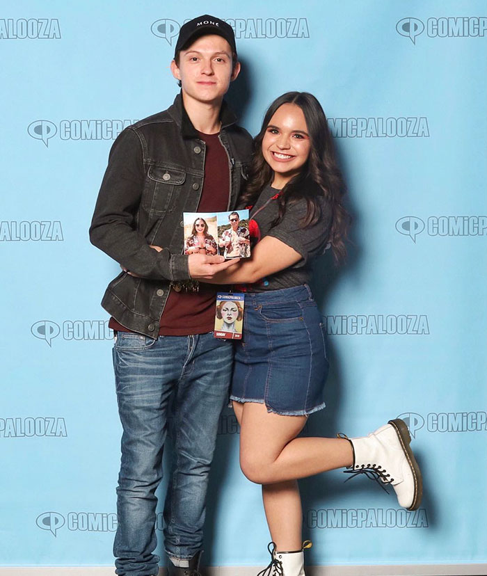 Fan Recreated Tom Holland's Photoshoot To Get His Attention, Didn't Expect His Response Fan Recreated Tom Holland's Photoshoot To Get His Attention, Didn't Expect His Response