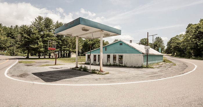 Out Of Gas – The Abandoned Gas Stations In The South Of The United States Of America