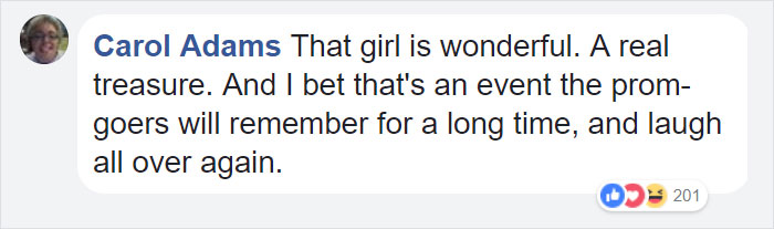 The Way This Girl Handled Her Date Not Showing Up For Prom Is Hilarious