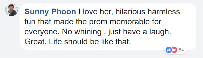 The Way This Girl Handled Her Date Not Showing Up For Prom Is Hilarious The Way This Girl Handled Her Date Not Showing Up For Prom Is Hilarious
