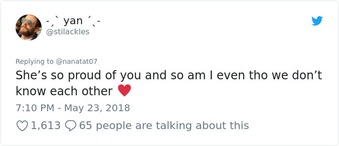 This Girl Has Been Taking The Same Photos With Her Mom For 4 Years, But The Last Pic Broke Everyone's Hearts This Girl Has Been Taking The Same Photos With Her Mom For 4 Years, But The Last Pic Broke Everyone's Hearts