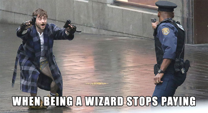 Harry-Potter-Daniel-Radcliffe-Holding-Guns-In-Bear-Feet-Twitter-Reactions