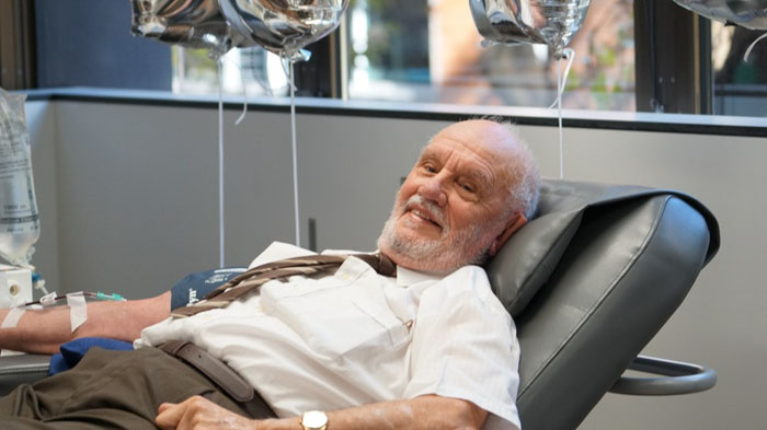 "Man With The Golden Arm" Whose Blood Saved The Lives Of 2.4 Million Babies Makes His Final Donation "Man With The Golden Arm" Whose Blood Saved The Lives Of 2.4 Million Babies Makes His Final Donation