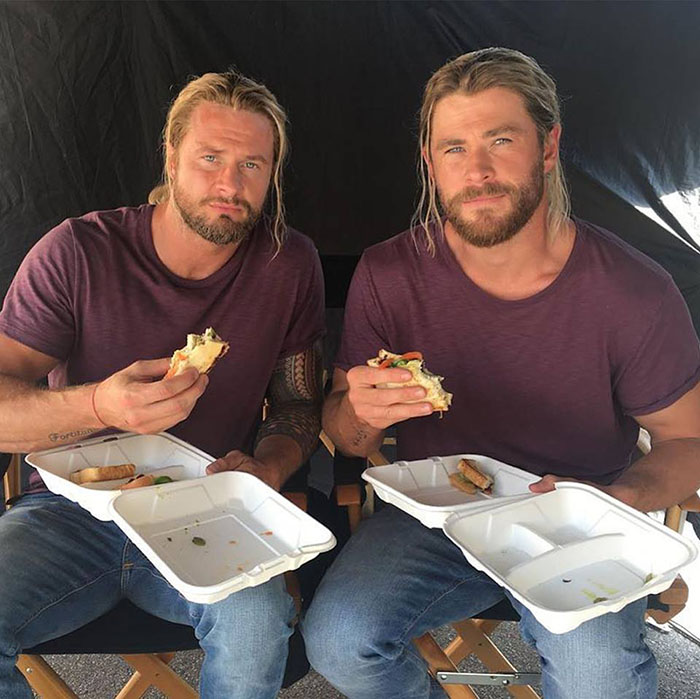 13 Photos Of Avengers With Their Stunt Doubles That Instantly Make The Actors Less Cool 13 Photos Of Avengers With Their Stunt Doubles That Instantly Make The Actors Less Cool
