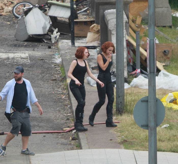 13 Photos Of Avengers With Their Stunt Doubles That Instantly Make The Actors Less Cool