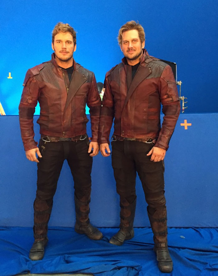 13 Photos Of Avengers With Their Stunt Doubles That Instantly Make The Actors Less Cool