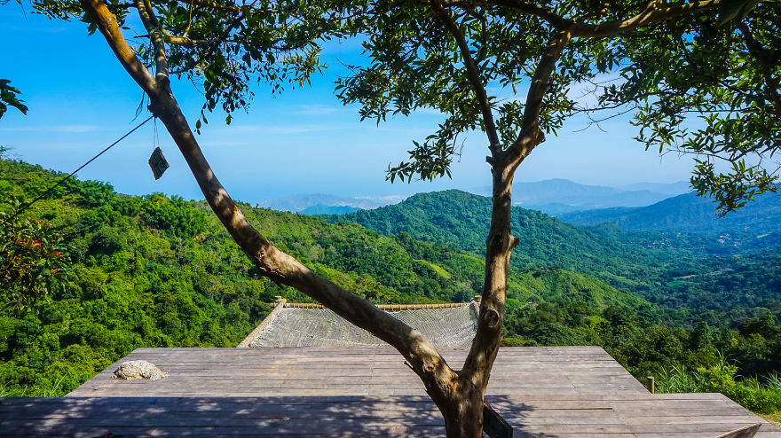 You Need To See These Gigantic Hammocks In Colombia
