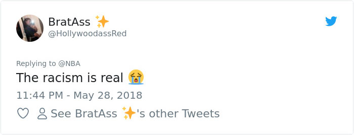 People Accuse Girls Of Being Racist For "Refusing" To Hold A Black Girl's Hand, Then The Girl's Mom Responds People Accuse Girls Of Being Racist For "Refusing" To Hold A Black Girl's Hand, Then The Girl's Mom Responds