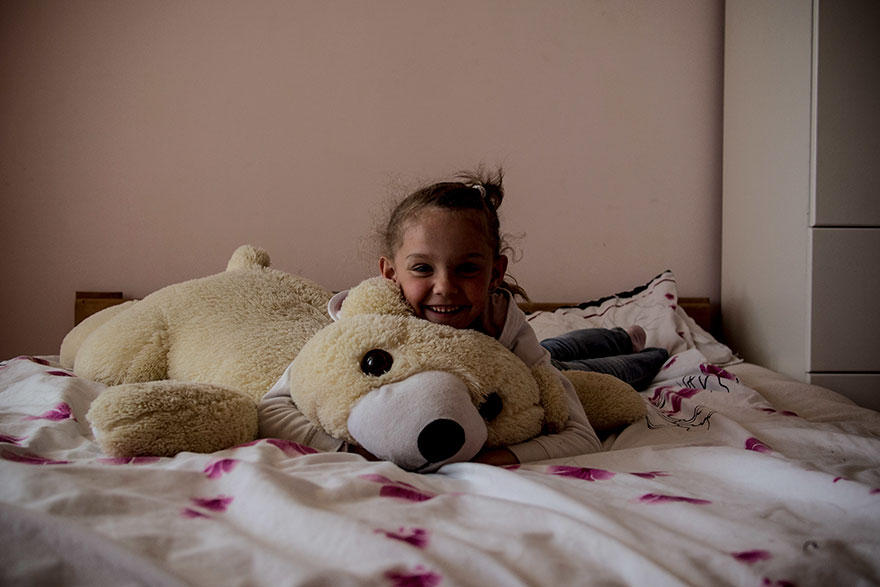 Kids At Every Income Level Were Asked To Show Their Favorite Toys, And The Result Will Make You Think Kids At Every Income Level Were Asked To Show Their Favorite Toys, And The Result Will Make You Think