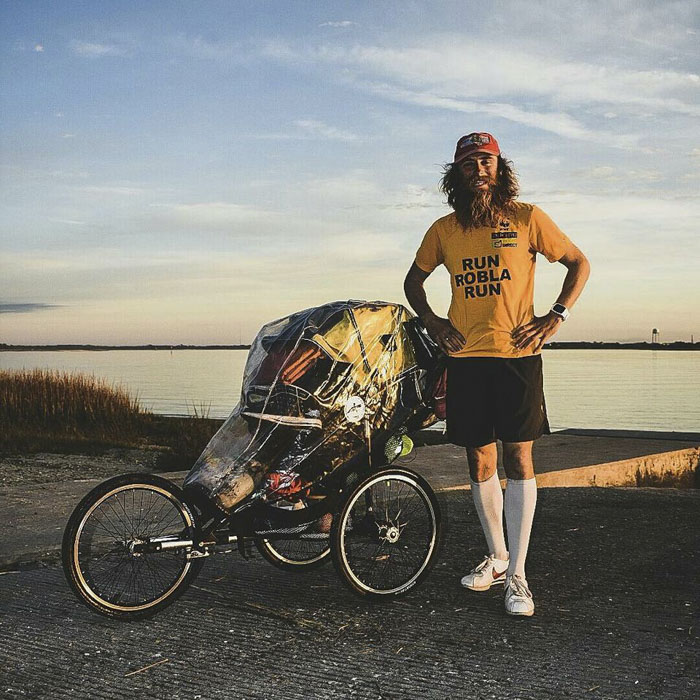 Man Spends 19 Months Running 15,000 Miles Across America, And Makes A Surprise At The End Man Spends 19 Months Running 15,000 Miles Across America, And Makes A Surprise At The End