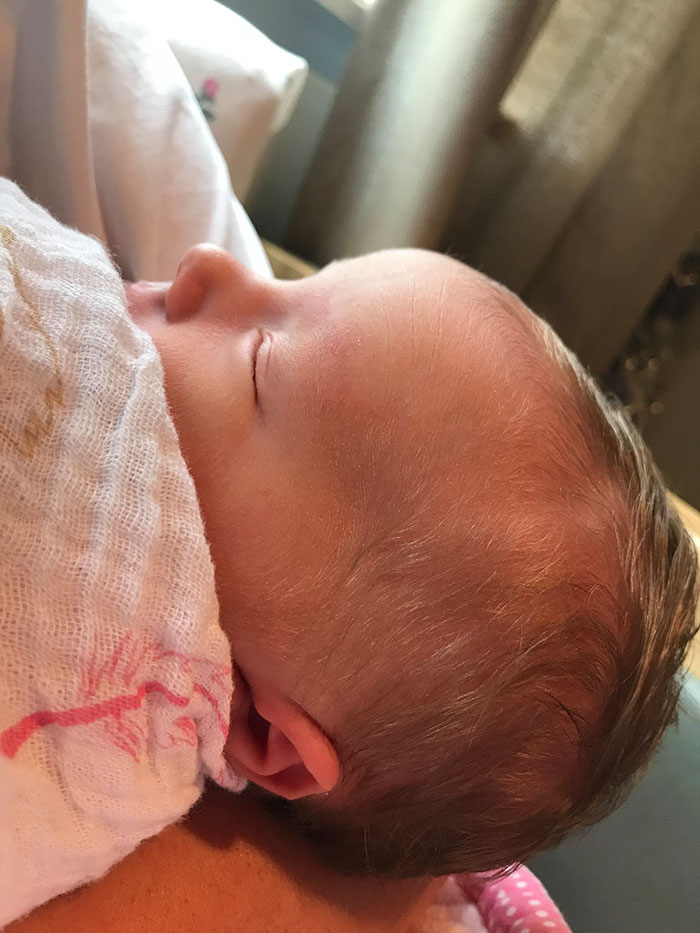 Soldier Breaks Down In Front Of Everybody When He Answers A Call From His Pregnant Wife Soldier Breaks Down In Front Of Everybody When He Answers A Call From His Pregnant Wife