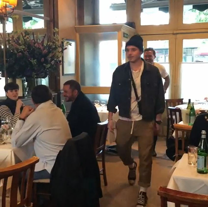 son-surprised-birthday-david-beckham-brooklyn-beckham (1) son-surprised-birthday-david-beckham-brooklyn-beckham (1)