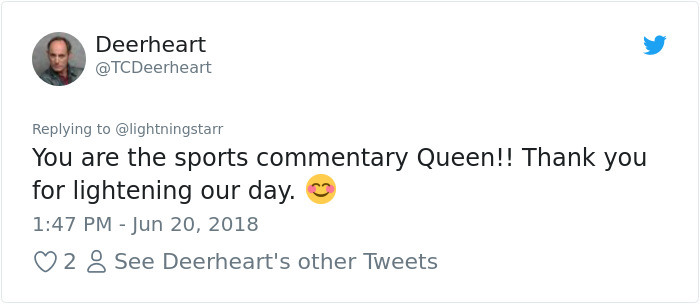 Guy Asks Girlfriend To Text Him Football Game Updates, And People Can’t Stop Laughing Now Guy Asks Girlfriend To Text Him Football Game Updates, And People Can’t Stop Laughing Now