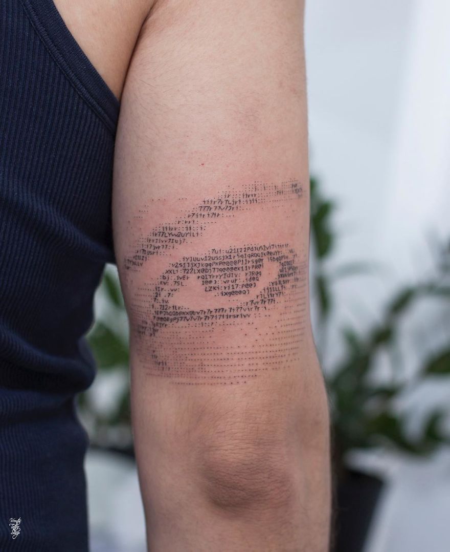 Tattooist Uses Computer Codes To Make Her Tattoos And The Result Impresses