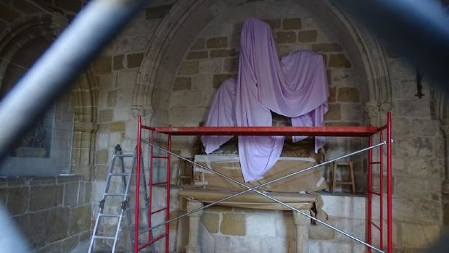 500-Year-Old Artwork Was Restored, And The Internet Can't Stop Laughing 500-Year-Old Artwork Was Restored, And The Internet Can't Stop Laughing