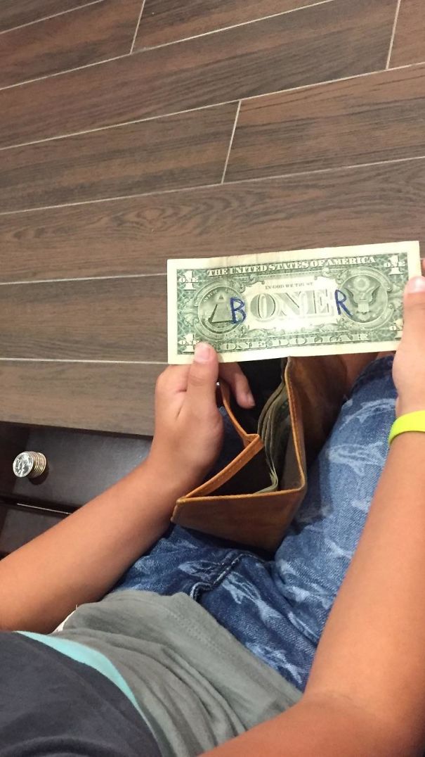 Waiting For My Daughter In Victoria's Secret, My Son Decided To Show Me Something "Funny"