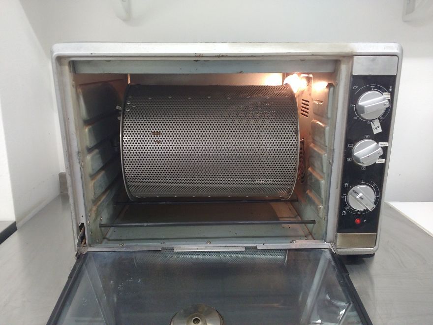 I'm A Chocolate Maker, And Here's How The Chocolate is Made From Bean To Bar I'm A Chocolate Maker, And Here's How The Chocolate is Made From Bean To Bar