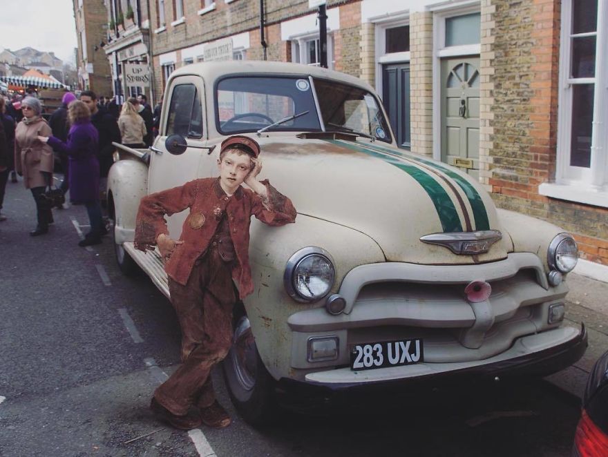 Famous-Painting-Characters-Modern-Environment-The-Canvas-Project