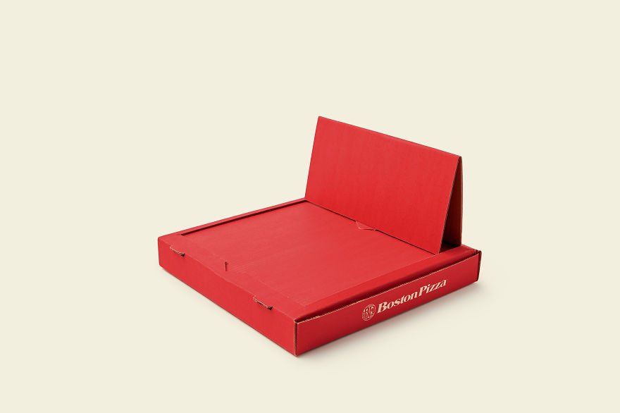 We Made A Pizza Box That Turns Into A Tray For Eating In Bed We Made A Pizza Box That Turns Into A Tray For Eating In Bed