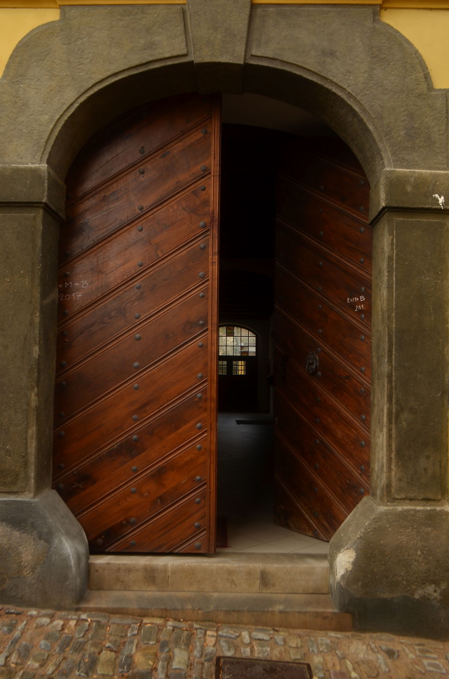 No Photoshop, No Filter Mediocre Travel Pictures