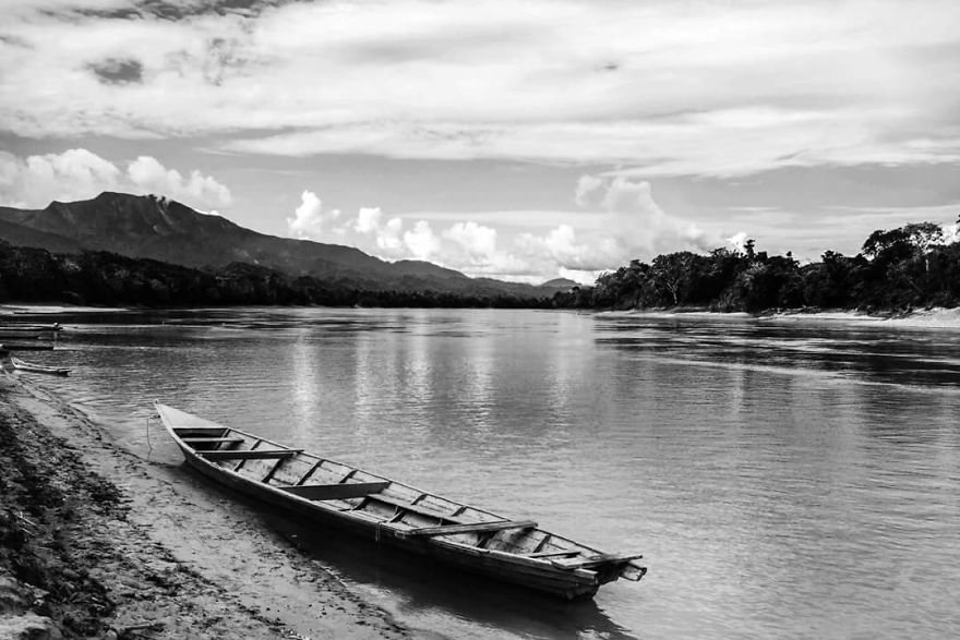 Photographer Captures The Loneliness Spirit Photographer Captures The Loneliness Spirit