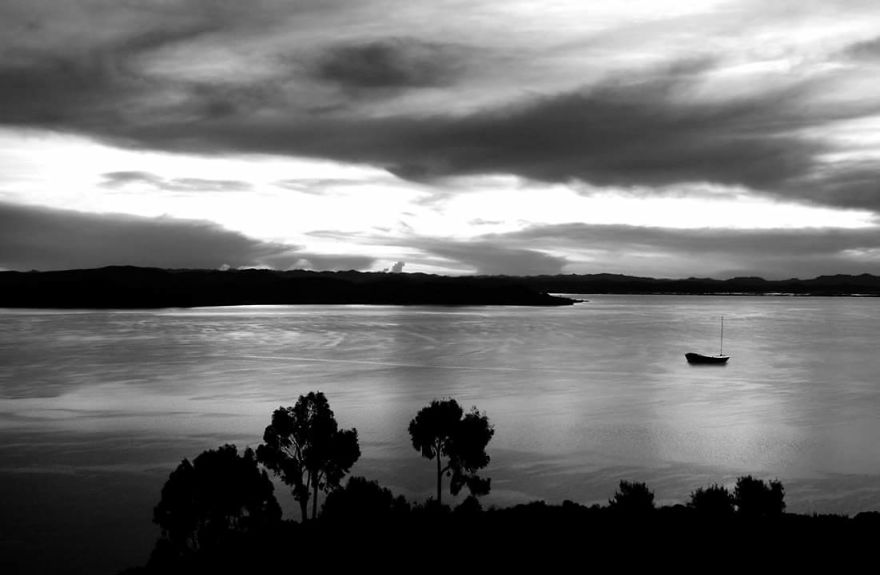 Photographer Captures The Loneliness Spirit Photographer Captures The Loneliness Spirit