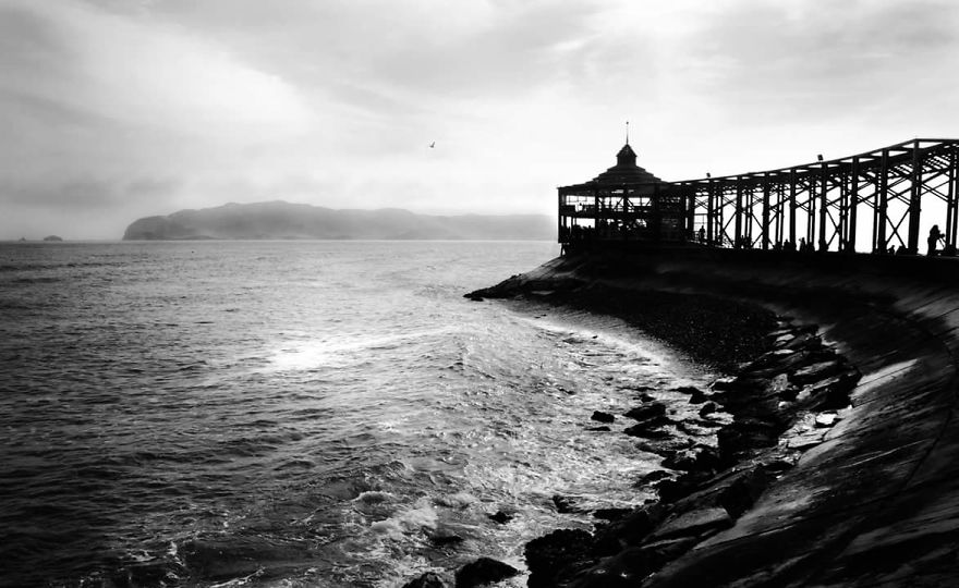 Photographer Captures The Loneliness Spirit Photographer Captures The Loneliness Spirit