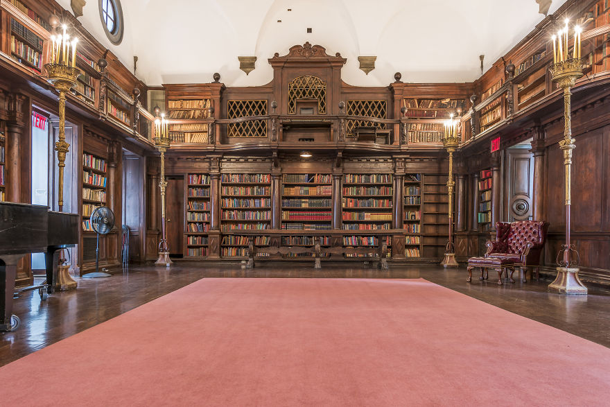House Of The Redeemer Library, New York, NY