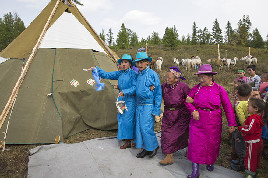 I Photographed Indigenous Marriage Of Tsaatan Tribe In Mongolian Wild Taiga I Photographed Indigenous Marriage Of Tsaatan Tribe In Mongolian Wild Taiga
