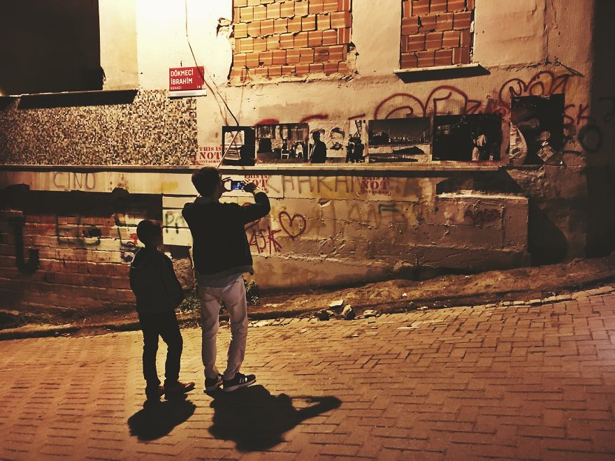 I Said 'This Is Not Instagram' And I Put My Photos On Walls In Gypsy Neighborhood I Said 'This Is Not Instagram' And I Put My Photos On Walls In Gypsy Neighborhood