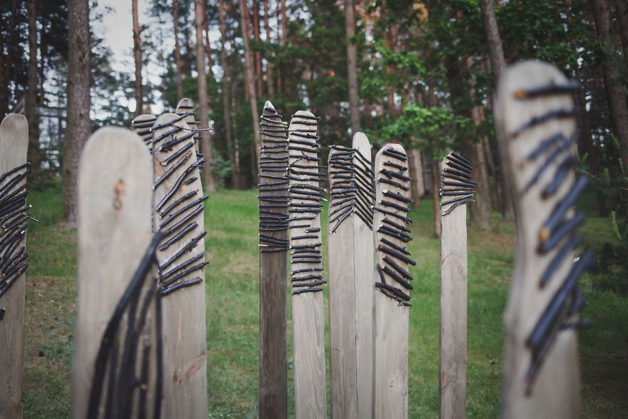 Artist Creates Multidimensional Sculpture: You Have To Be On The Right Spot To See It Artist Creates Multidimensional Sculpture: You Have To Be On The Right Spot To See It