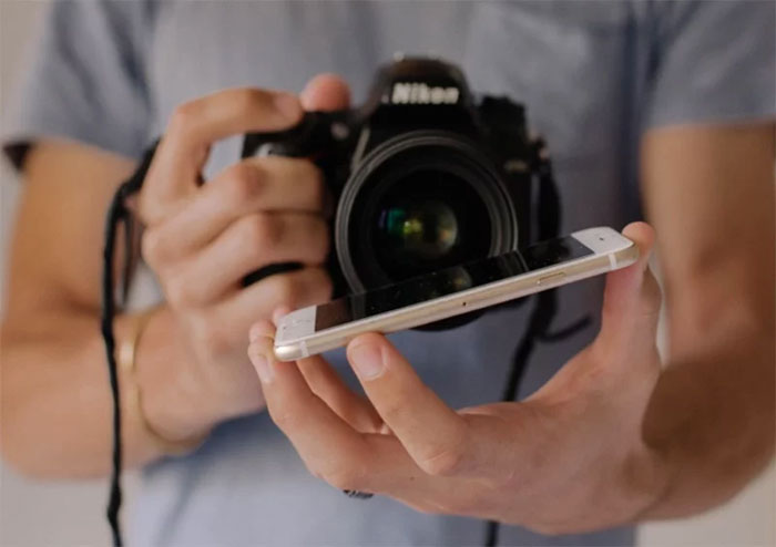 Phone-screen-reflection-trick-wedding-photography-mathias-fast-34 Phone-screen-reflection-trick-wedding-photography-mathias-fast-34