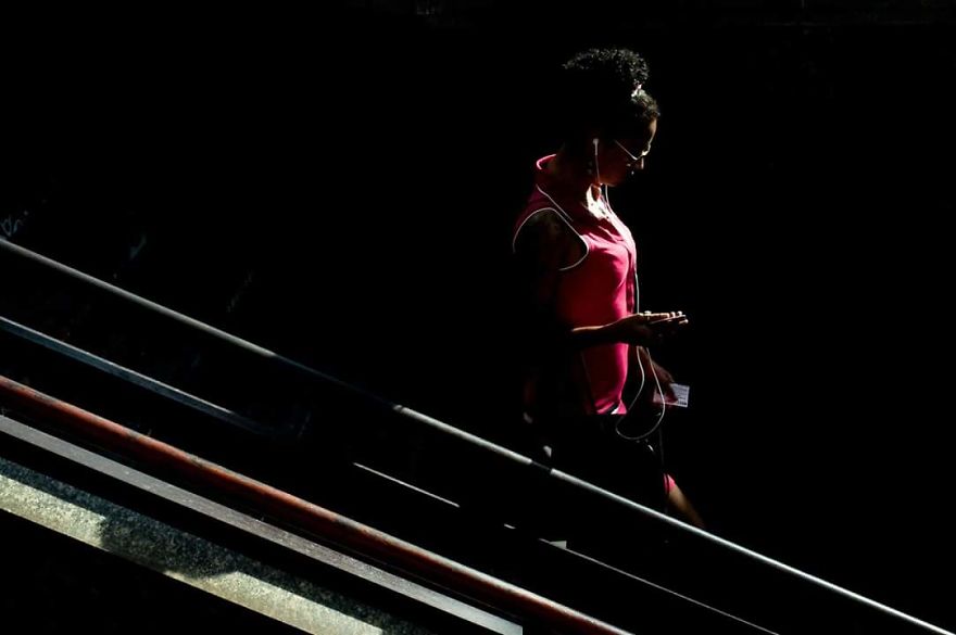 Photographer Captures The Gritty Spirt Of Milano In Candid Photos