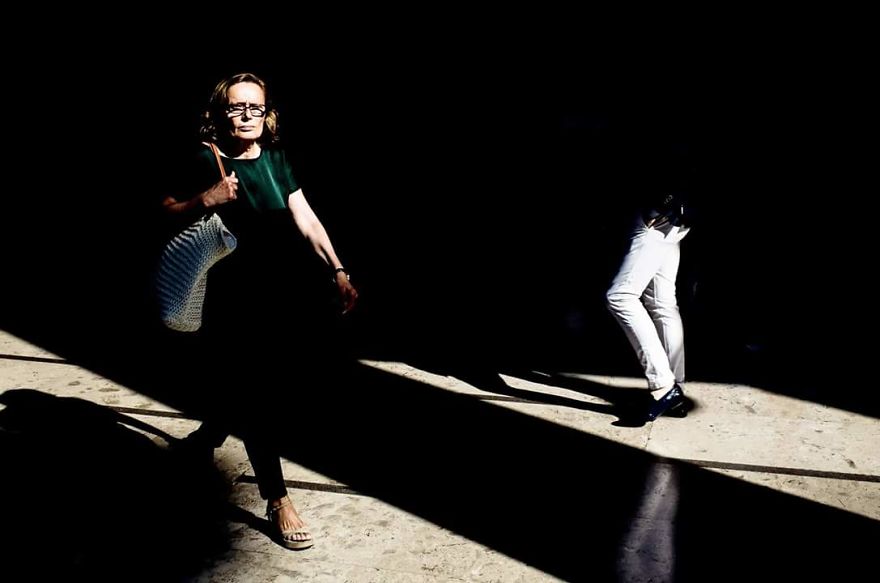 Photographer Captures The Gritty Spirt Of Milano In Candid Photos