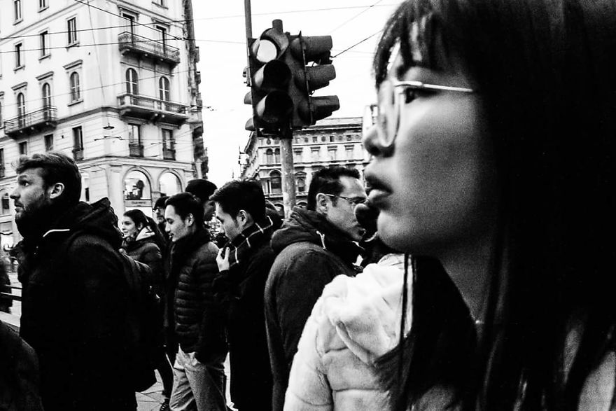 Photographer Captures The Gritty Spirt Of Milano In Candid Photos