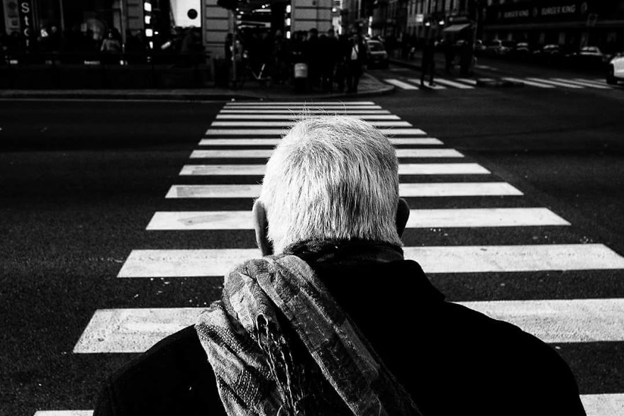 Photographer Captures The Gritty Spirt Of Milano In Candid Photos