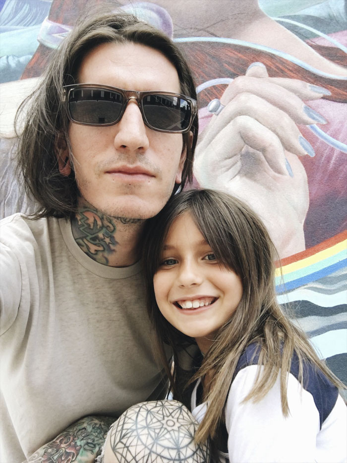 Single Dad Who Can't Afford Food Get's A Heartwarming Gift From J. K. Rowling