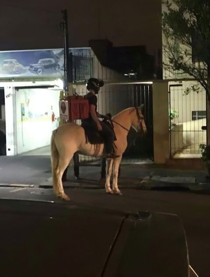 Due The Truckers Manifestations, Brazilian Gas Stations Are Out Of Gasoline. That’s How The Pizza Guy Came To My Neighbour’s House