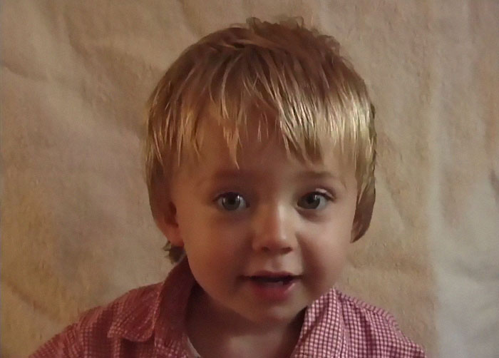 Dad Shoots His Daughter Every Week For 18 Years, Shows How Subtle Changes Make A Big Difference At The End Dad Shoots His Daughter Every Week For 18 Years, Shows How Subtle Changes Make A Big Difference At The End