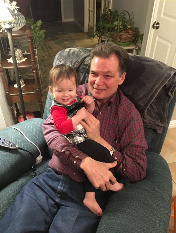 Jobless Handicapped Dad Surprises His Daughter With A Small But Selfless Gift And Now The Internet Can't Stop Crying Jobless Handicapped Dad Surprises His Daughter With A Small But Selfless Gift And Now The Internet Can't Stop Crying