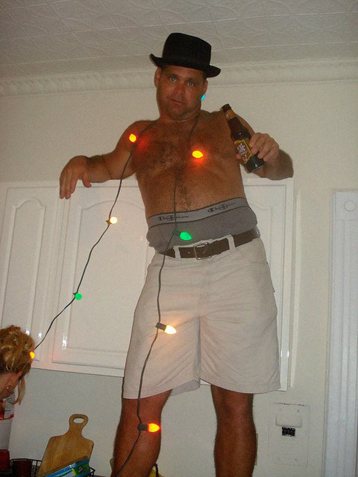 Woman Is So Depressed After Dad's Death She Cries For 19 Days Straight, So Friends Decide To Make A Risky Move Woman Is So Depressed After Dad's Death She Cries For 19 Days Straight, So Friends Decide To Make A Risky Move