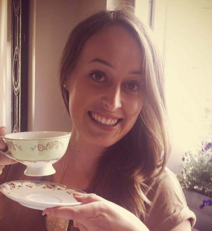 This Woman Flies 4,000 Miles Only To 'Tag' Her Friend, And His Reaction Is Priceless