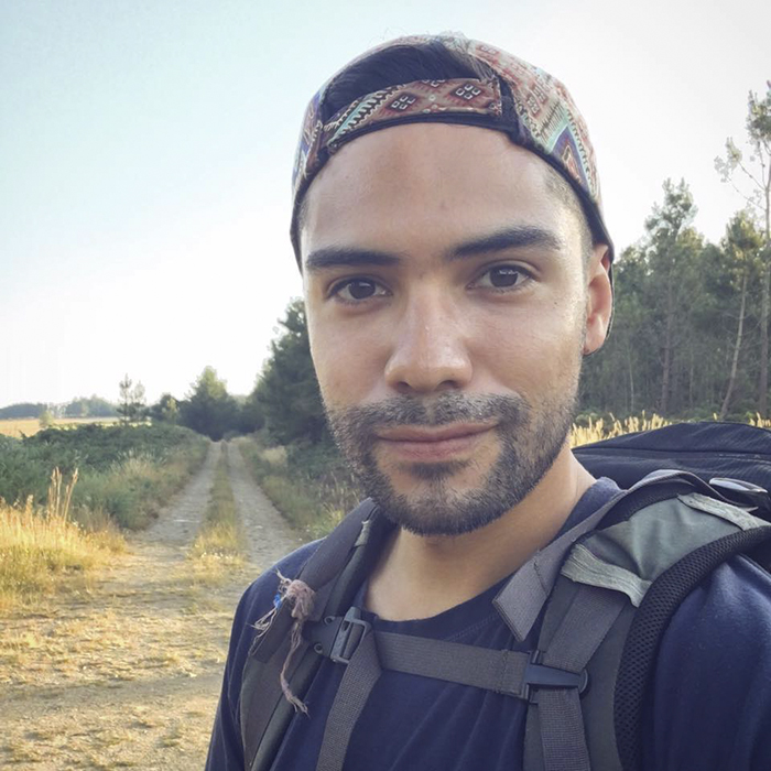 This Woman Flies 4,000 Miles Only To 'Tag' Her Friend, And His Reaction Is Priceless