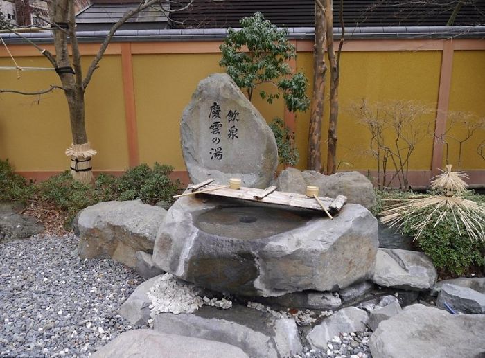 This Is The World&rsquo;s Oldest Hotel, And Here&rsquo;s How It Looks Inside