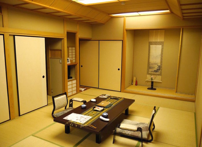 This Is The World&rsquo;s Oldest Hotel, And Here&rsquo;s How It Looks Inside