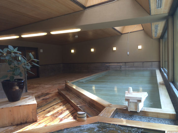 This Is The World&rsquo;s Oldest Hotel, And Here&rsquo;s How It Looks Inside